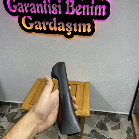 Sağ arka tutamac ithal